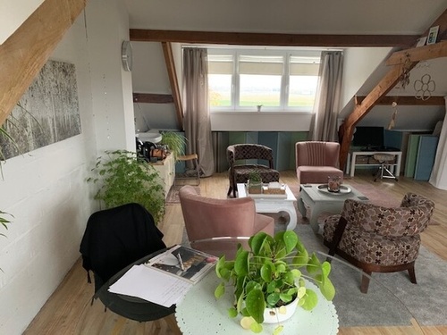 psycho-sociaaltherapeut, registertherapeut BCZ®, EMDRtherapeut, ACTtherapeut, mindfulnesstherapeut, therapeut oplossingsgerichte cognitieve therapie, leraar pedagogiek/​andragogiek en yoga in Maastricht